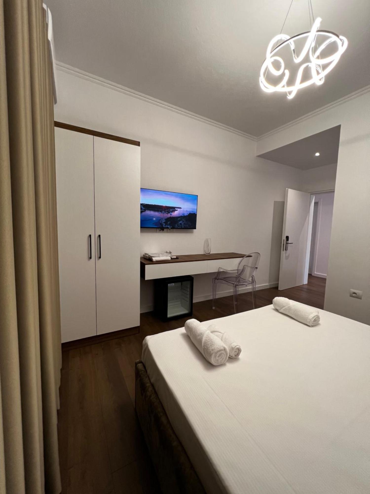 Villa Niku Berat Exteriör bild