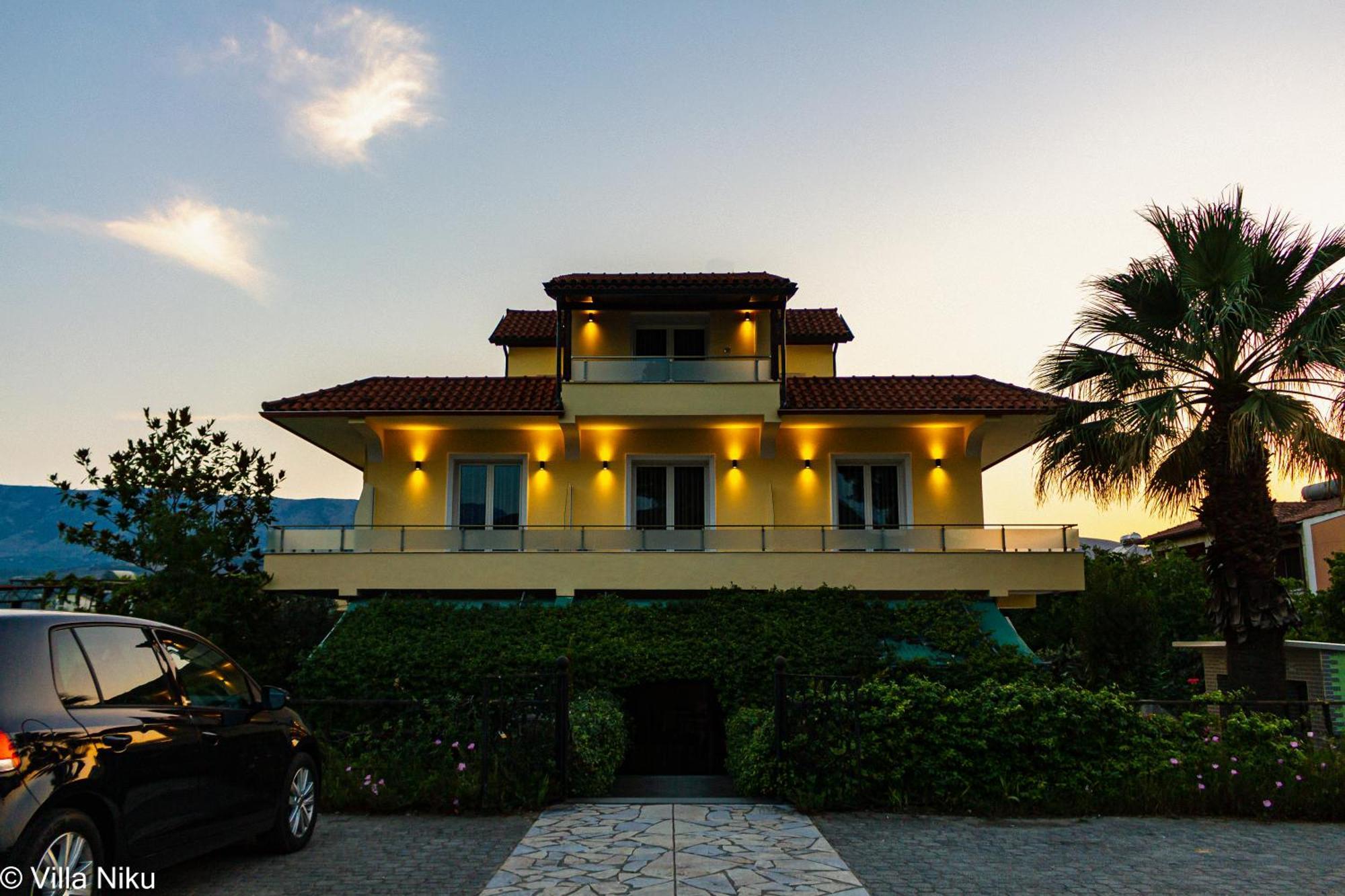 Villa Niku Berat Exteriör bild